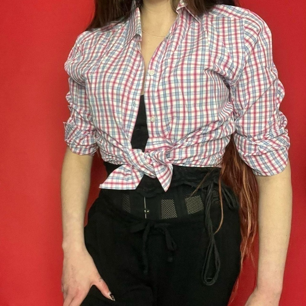 Pink and blue checkered button up 🩷🩵​​​​​​​​​​​​​​​​​ - Picture 3 of 5
